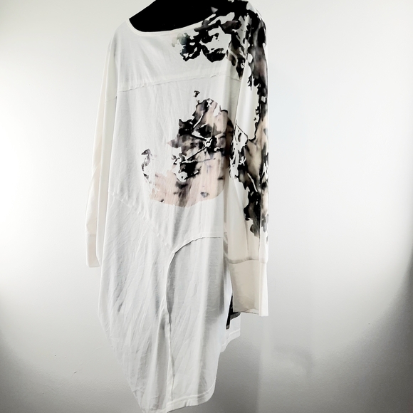 NWOT Simon Chang Monochrome Artistic Tunic - Picture 8 of 14